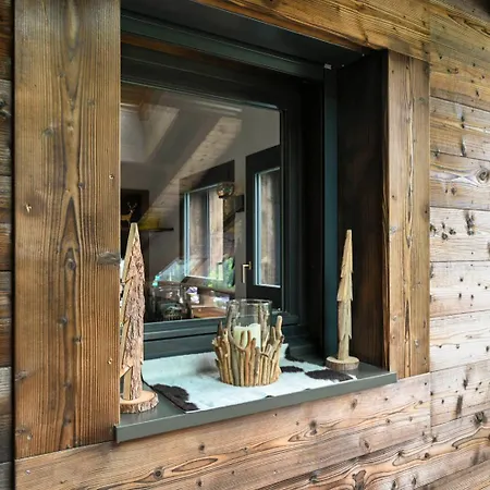 Hameau Des Cornuts - B06 *